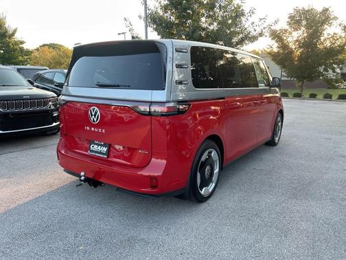 2025 Volkswagen ID. Buzz Pro S Plus with 4MOTION