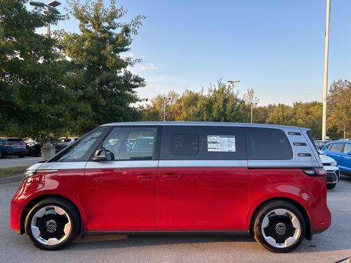 2025 Volkswagen ID. Buzz Pro S Plus with 4MOTION