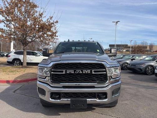 2024 RAM 3500 Tradesman Crew Cab 4x4 6'4' Box