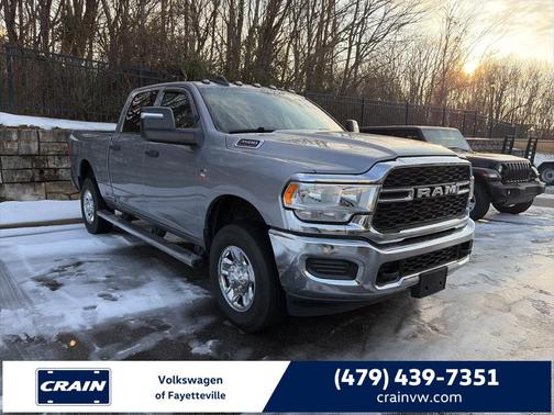 2024 RAM 3500 Tradesman Crew Cab 4x4 6'4' Box