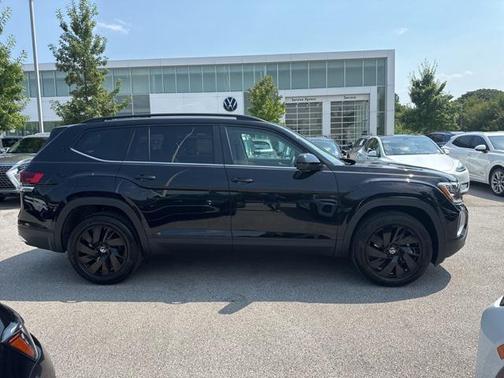 2025 Volkswagen Atlas 2.0T SE w/Technology 4MOTION