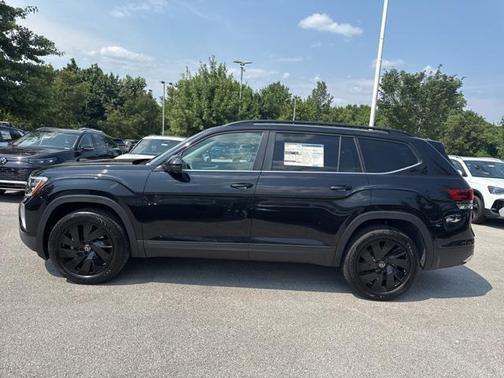 2025 Volkswagen Atlas 2.0T SE w/Technology 4MOTION