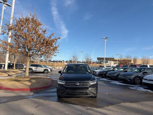 2024 Volkswagen Tiguan 2.0T S