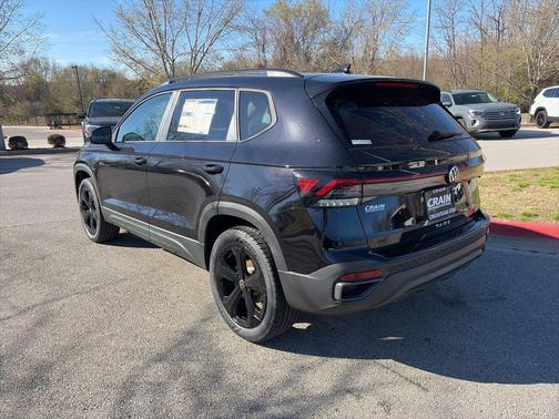 Black 2026 Volkswagen Taos SE Black