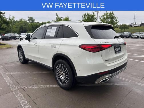 MANUFAKTUR Moonlight White Metallic 2025 Mercedes-Benz GLC 300 4MATIC