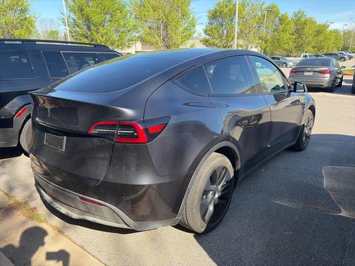 Deep Blue Metallic 2024 Tesla Model Y Long Range Single Motor Rear-Wheel Drive