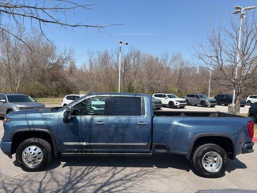 Lakeshore Blue 2025 Chevrolet Silverado 3500 High Country