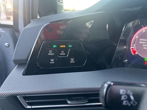 Moonstone 2026 Volkswagen Golf GTI 2.0T SE DSG