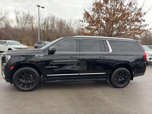 2022 GMC Yukon XL Denali