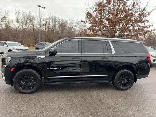 2022 GMC Yukon XL Denali