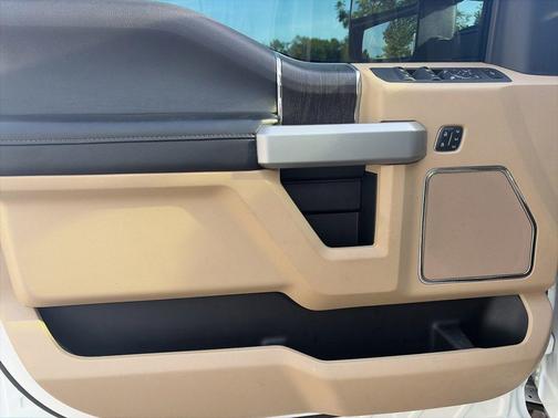 White Metallic 2020 Ford F-250 Lariat