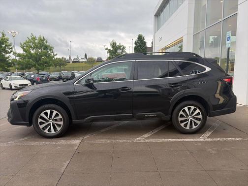 Crystal Black Silica 2025 Subaru Outback Premium