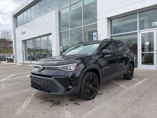 Black 2026 Volkswagen Taos SE Black