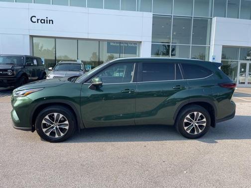 2024 Toyota Highlander XLE