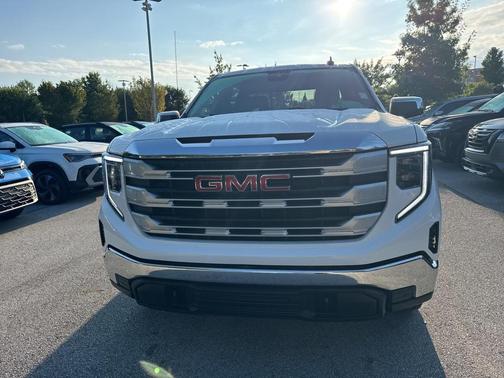2024 GMC Sierra 1500 SLE