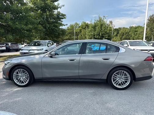 2024 BMW 530 i