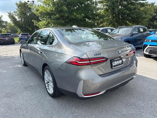 2024 BMW 530 i