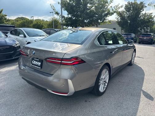 2024 BMW 530 i