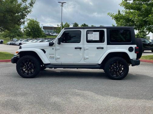 Bright White Clearcoat 2022 Jeep Wrangler Unlimited 4xe Sahara