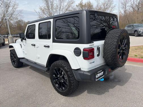 Bright White Clearcoat 2022 Jeep Wrangler Unlimited 4xe Sahara