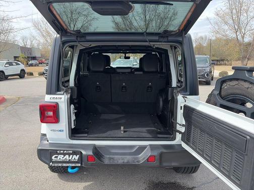 Bright White Clearcoat 2022 Jeep Wrangler Unlimited 4xe Sahara