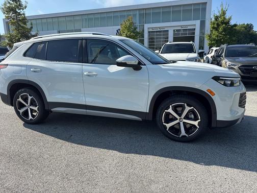 2025 Volkswagen Tiguan 2.0T SE 4MOTION