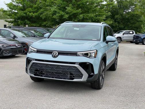 Gray 2026 Volkswagen Taos SE