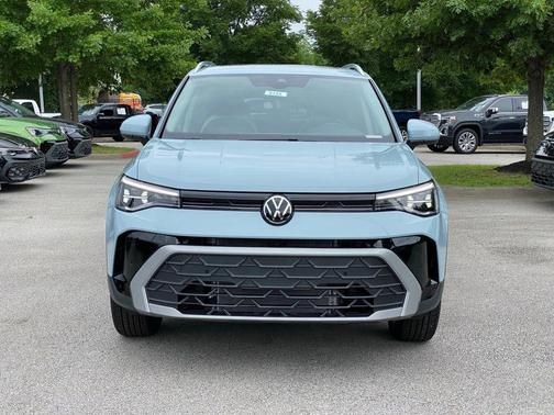 Gray 2026 Volkswagen Taos SE