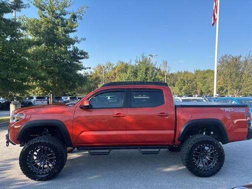 2017 Toyota Tacoma SR5