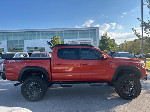 2017 Toyota Tacoma SR5