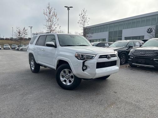 2024 Toyota 4Runner SR5