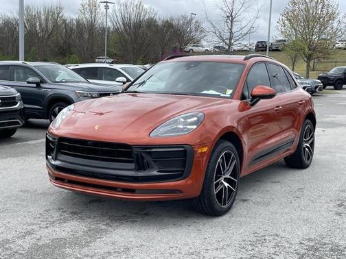 2022 Porsche Macan Base