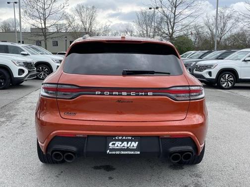 2022 Porsche Macan Base