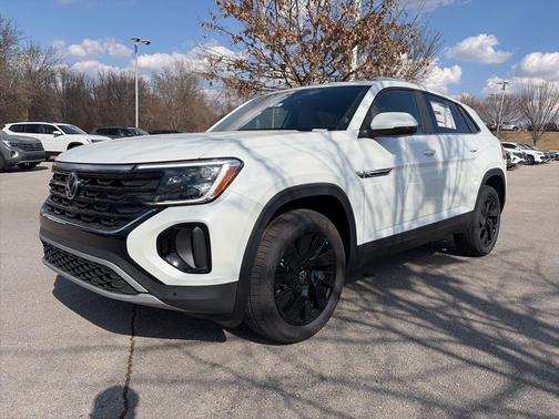 White Pearl 2026 Volkswagen Atlas Cross Sport 2.0T SE w/Technology 4MOTION