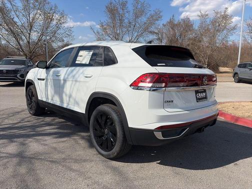White Pearl 2026 Volkswagen Atlas Cross Sport 2.0T SE w/Technology 4MOTION