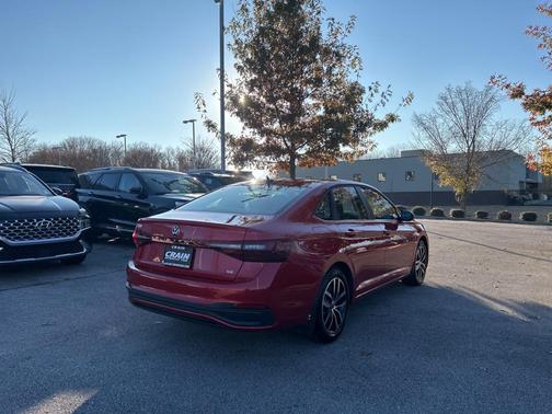 2025 Volkswagen Jetta 1.5T SE