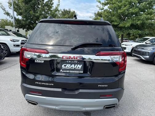 2023 GMC Acadia AWD SLT