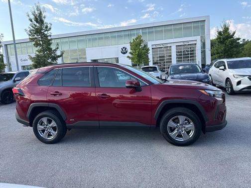 2025 Toyota RAV4 Hybrid XLE