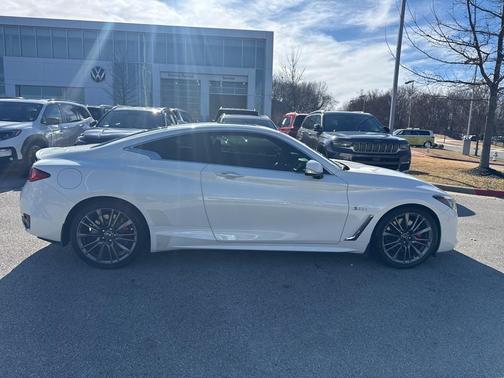2017 INFINITI Q60 3.0t Red Sport 400