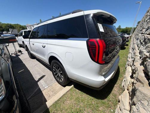 OXFORD WHITE 2025 Ford Expedition Max Platinum