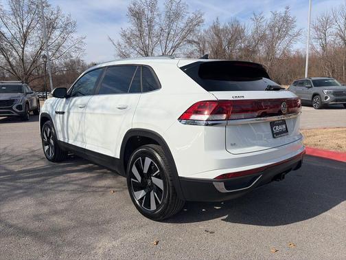 2025 Volkswagen Atlas Cross Sport 2.0T SE w/Technology