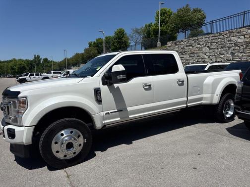 White Metallic 2022 Ford F-450 Limited