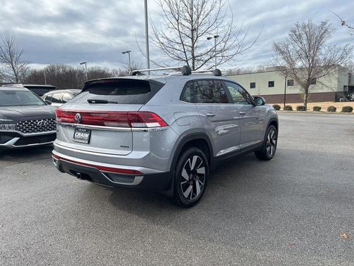2026 Volkswagen Atlas Cross Sport 2.0T SE w/Technology 4MOTION