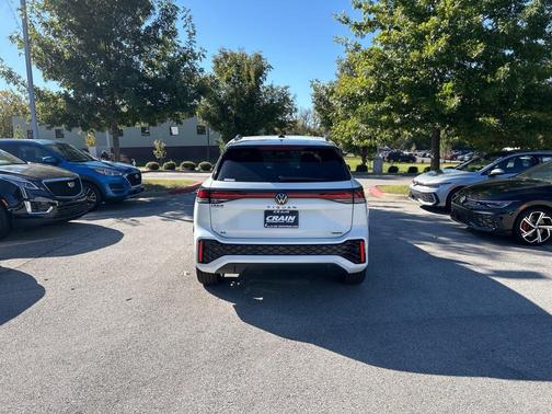 2026 Volkswagen Tiguan 2.0T SE R-Line Black 4MOTION