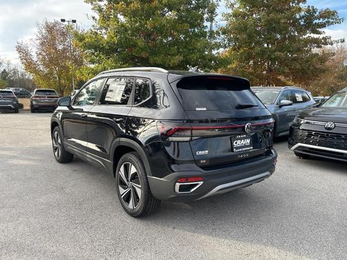 2025 Volkswagen Taos 1.5T SE