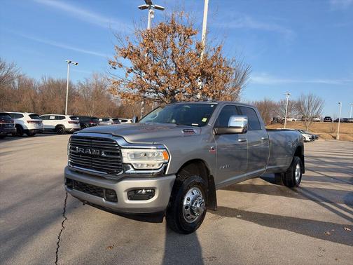 2024 RAM 3500 Laramie Crew Cab 4x4 8' Box
