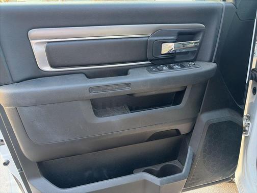 2021 RAM 1500 Classic Warlock Crew Cab 4x4 5'7' Box