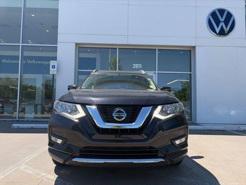 Magnetic Black 2018 Nissan Rogue SV