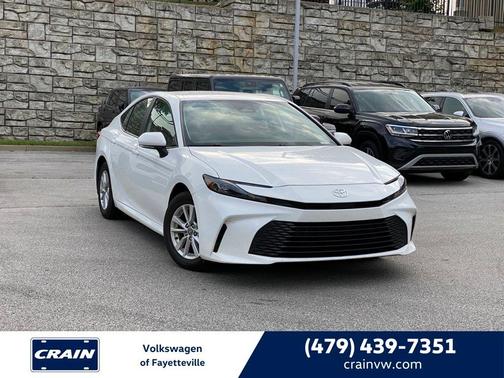 Ice 2025 Toyota Camry LE