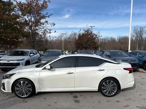 2023 Nissan Altima 2.5 SL